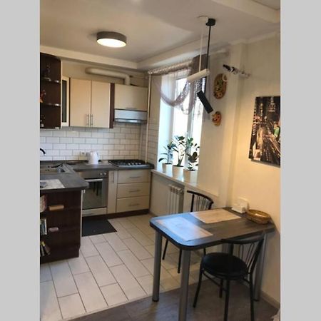 2 К. Квартира Kiev Bagian luar foto